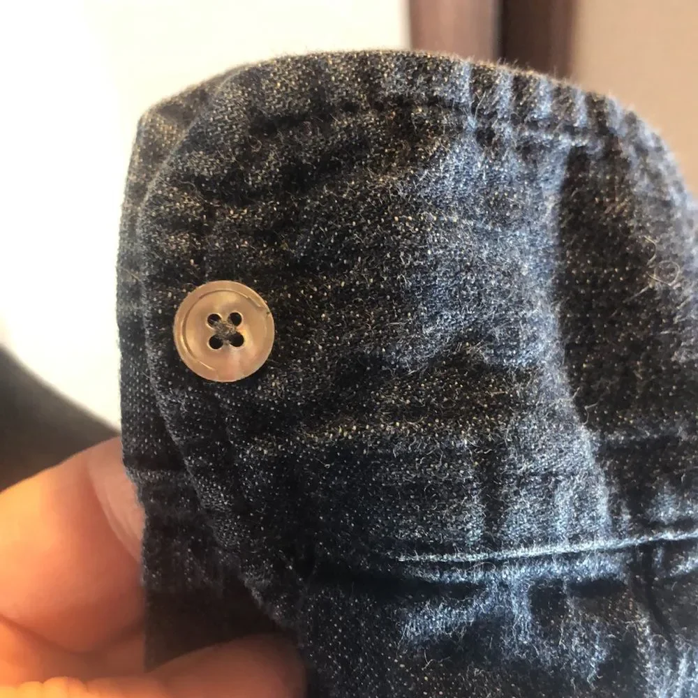 Talbots Denim Chambray Shirt 8P/ Cotton/ Long Roll Tab Sleeve/ Round Hem Pocket - Picture 8 of 11